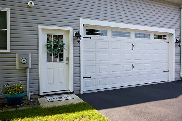 24/7 Emergency Garage Door Panel Replacement experts in Sallisaw, OK
